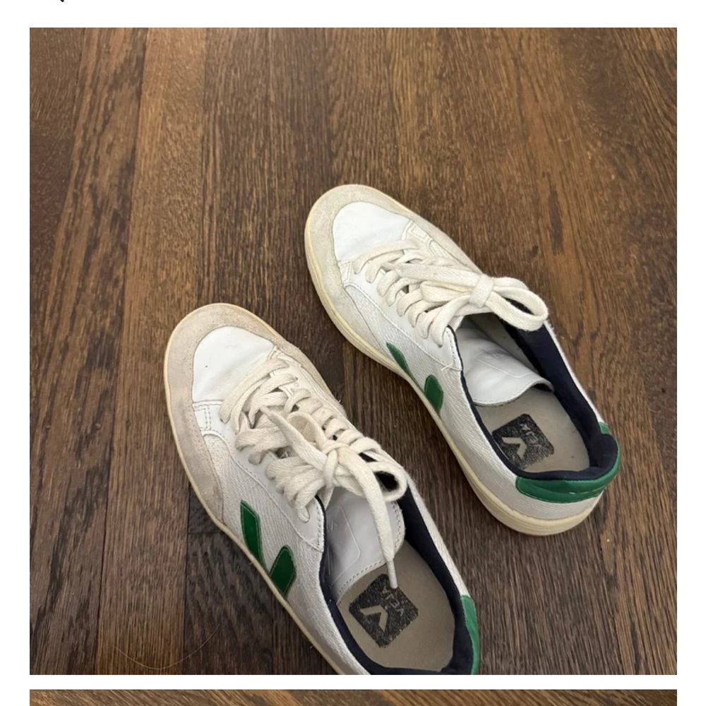 Green and white Vejas